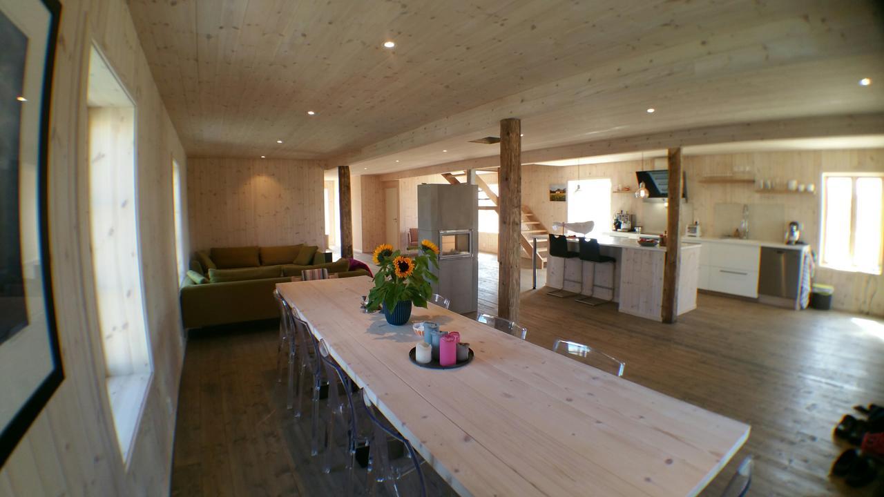 Lysvoldbrygga Bed & Breakfast Henningsvaer Exterior photo
