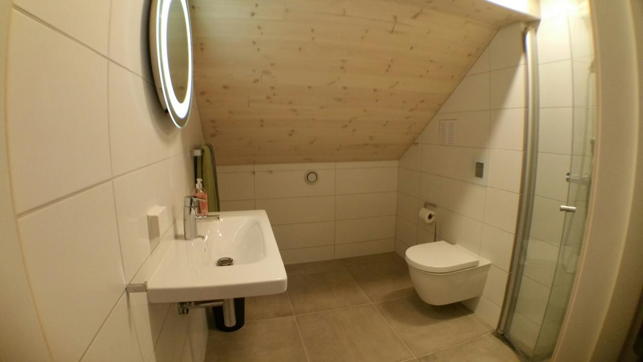 Lysvoldbrygga Bed & Breakfast Henningsvaer Exterior photo
