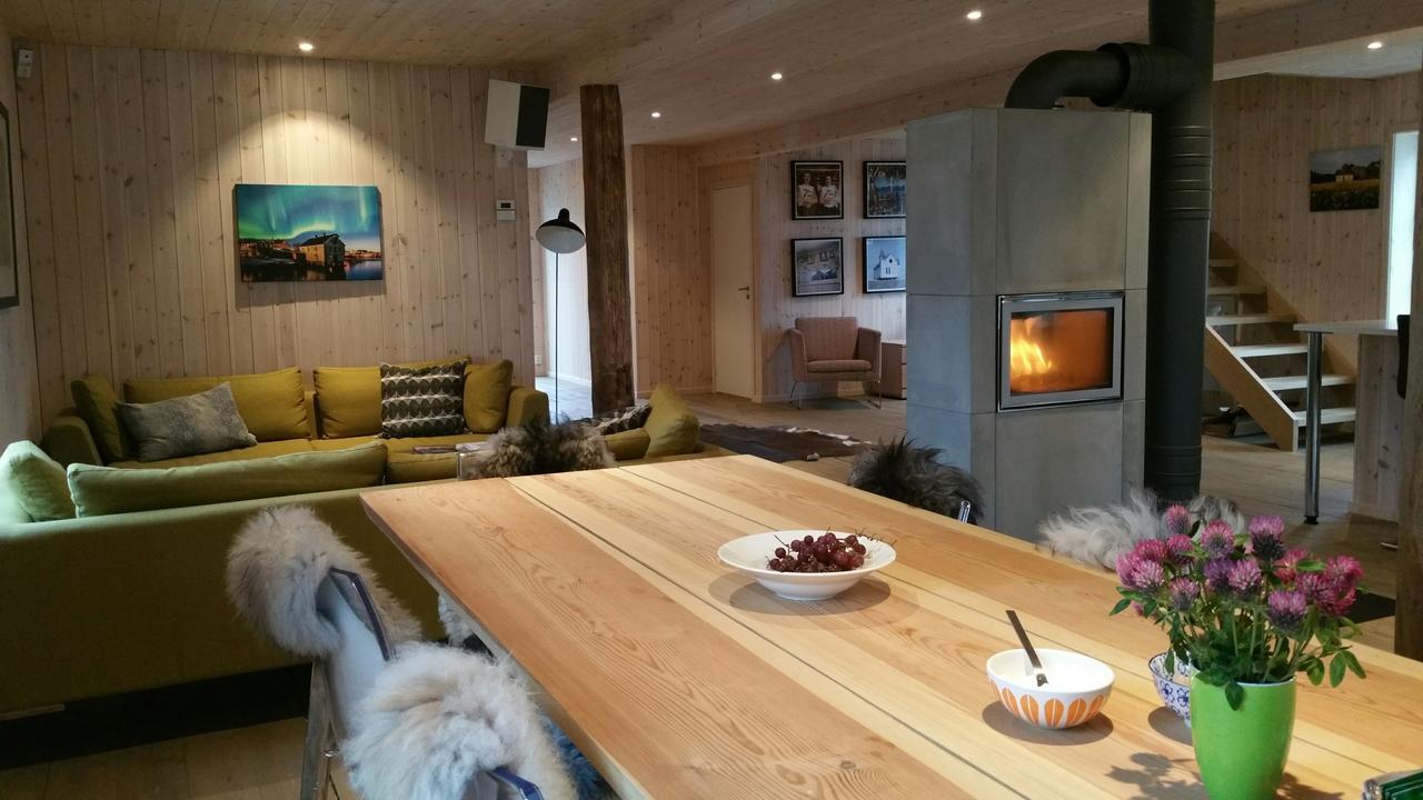 Lysvoldbrygga Bed & Breakfast Henningsvaer Exterior photo