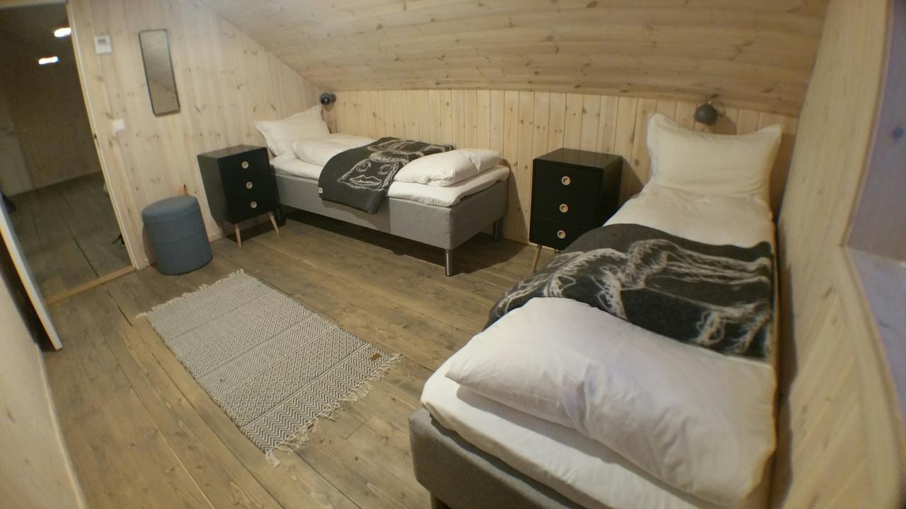 Lysvoldbrygga Bed & Breakfast Henningsvaer Exterior photo