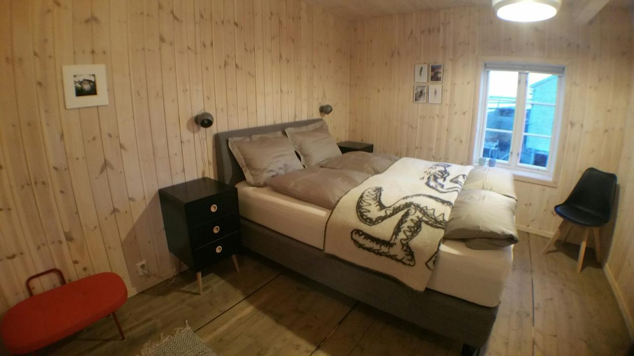 Lysvoldbrygga Bed & Breakfast Henningsvaer Exterior photo